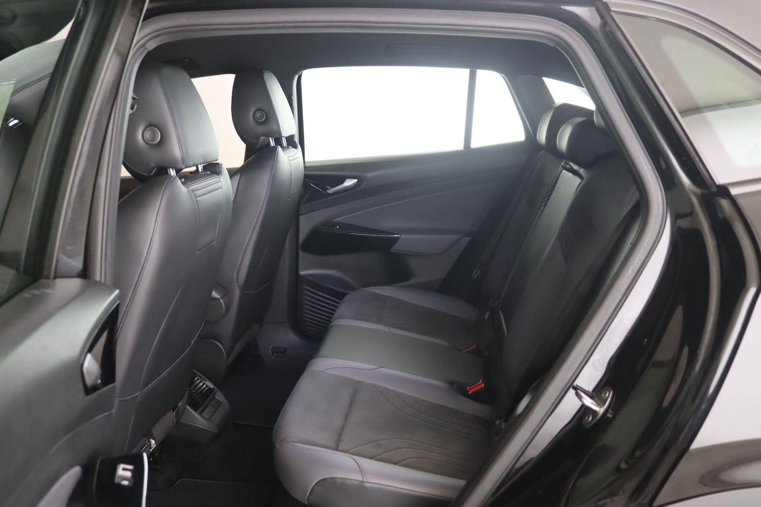 Used Volkswagen ID.4 2021 for sale - 76360811: Photo 12