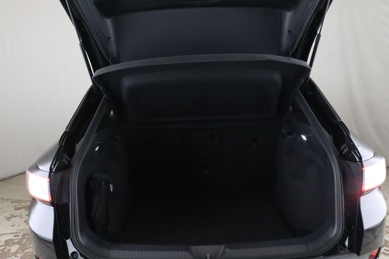 Used Volkswagen ID.4 2021 for sale - 76360811: Photo 13