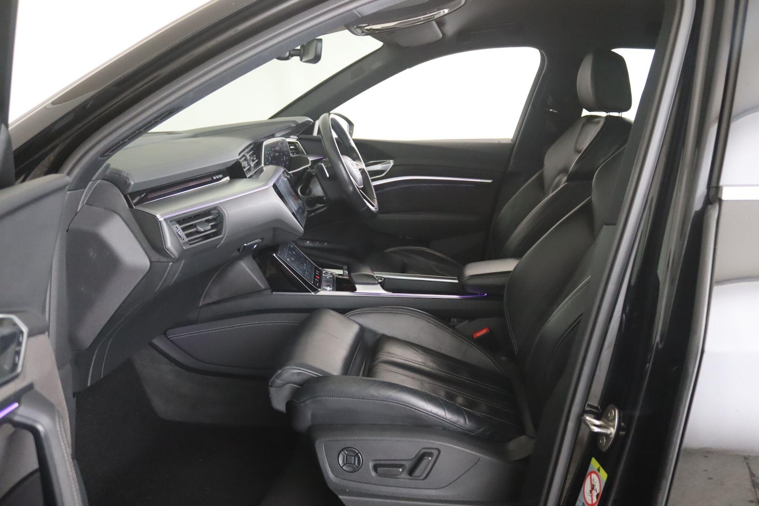 Used Audi e-tron 2021 for sale - 77108860: Photo 11