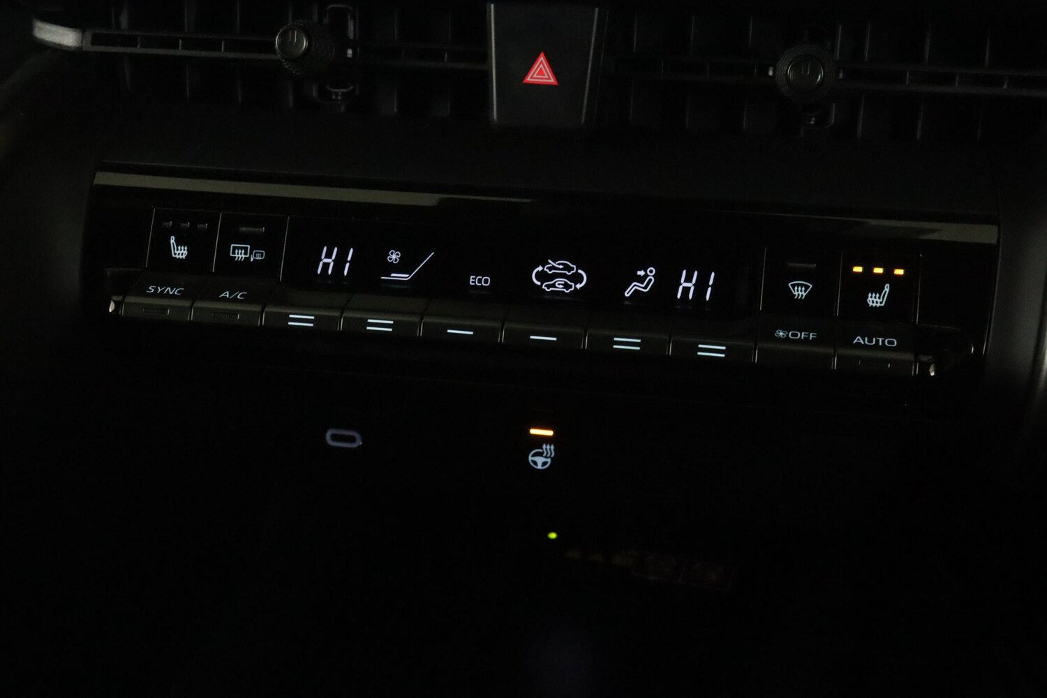 Used Toyota C-HR 2024 for sale - 77550015: Photo 27