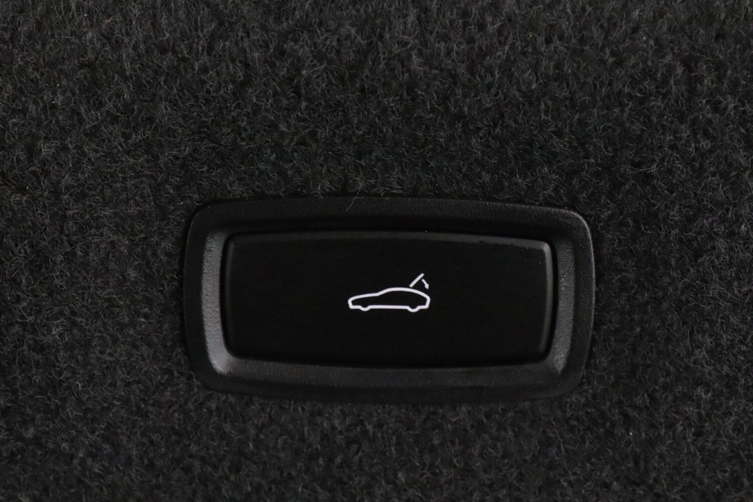 Used Porsche Taycan 2022 for sale - 77611673: Photo 14