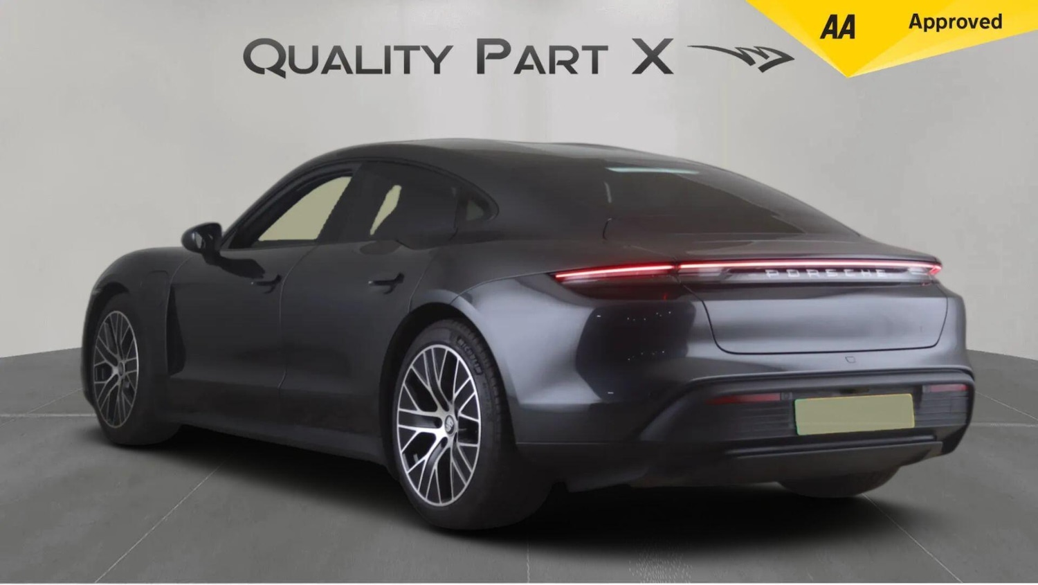 Used Porsche Taycan 2022 for sale - 77611673: Photo 5