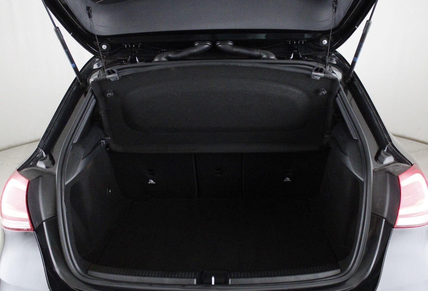 Used Mercedes-Benz A-Class 2019 for sale - 77564994: Photo 10