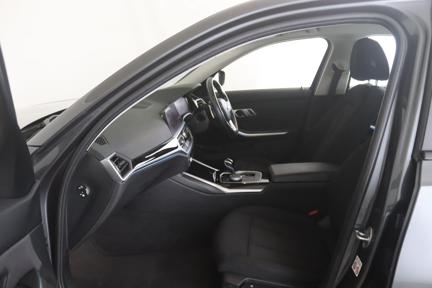 Used BMW 3 Series for sale - 77215799: Photo 11