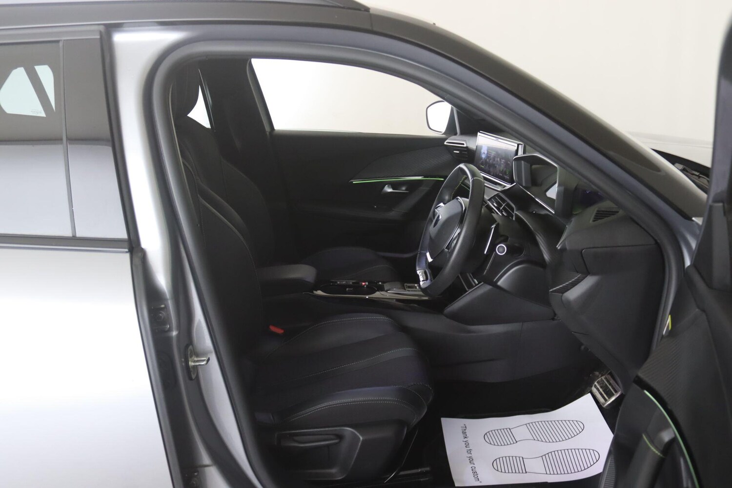 Used Peugeot 2008 2023 for sale - 76898911: Photo 16