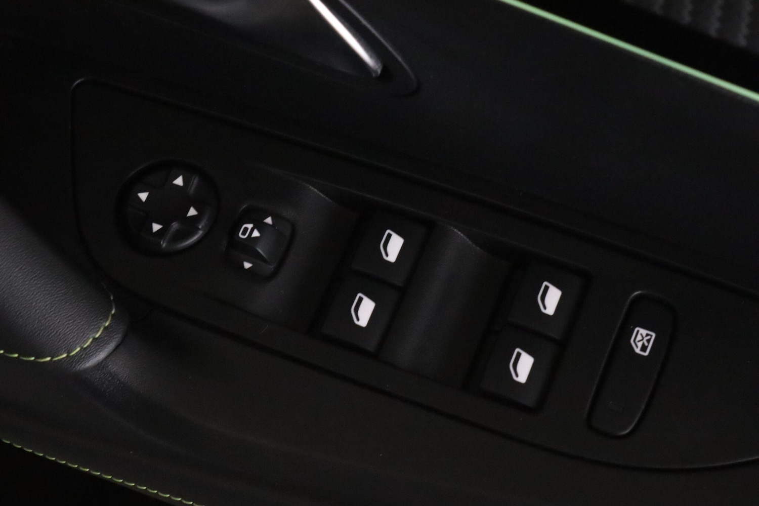 Used Peugeot 2008 2023 for sale - 76898911: Photo 17