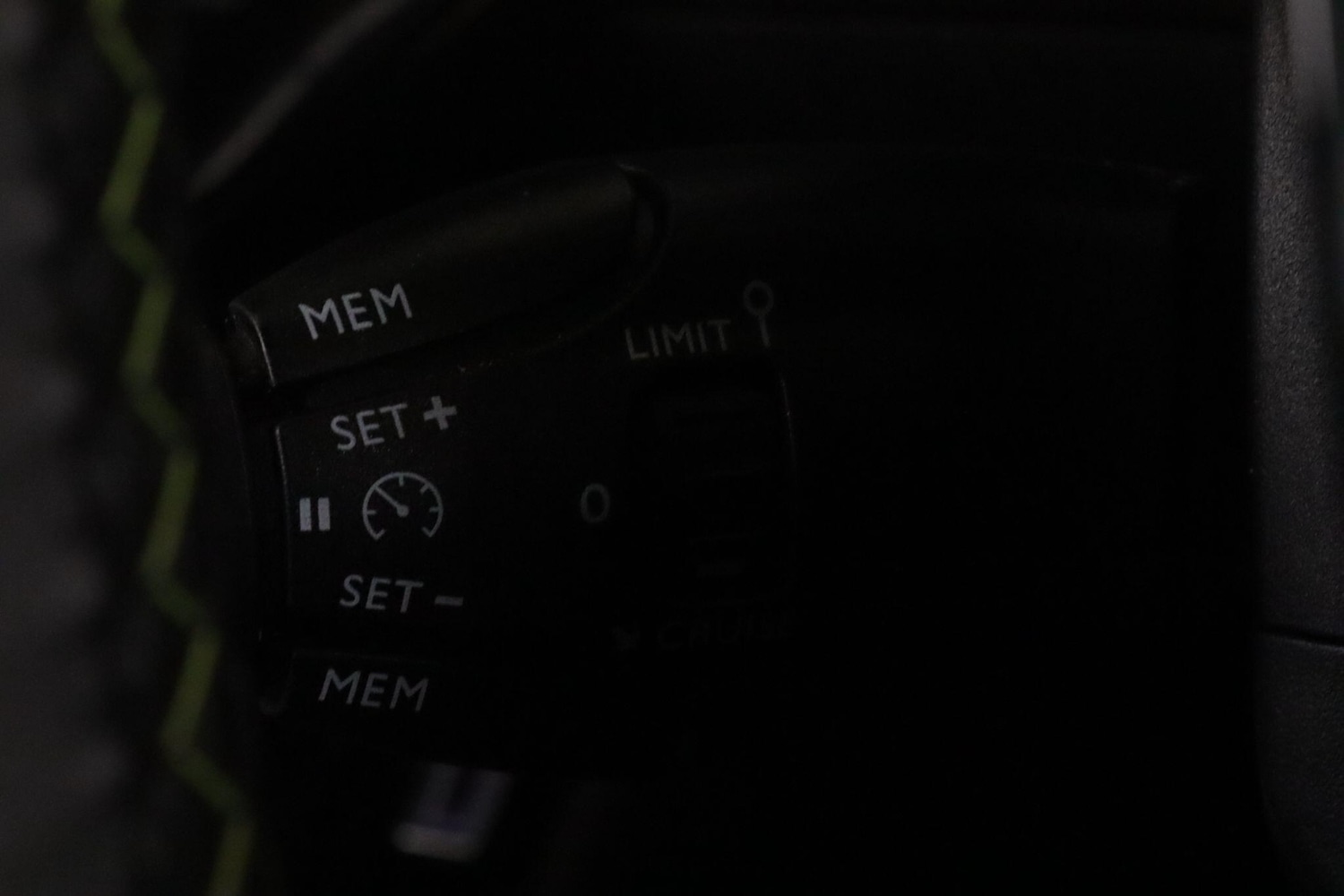 Used Peugeot 2008 2023 for sale - 76898911: Photo 21