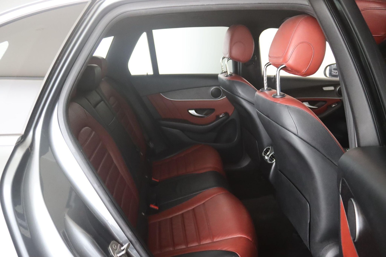 Used Mercedes-Benz GLC 2020 for sale - 76976320: Photo 16