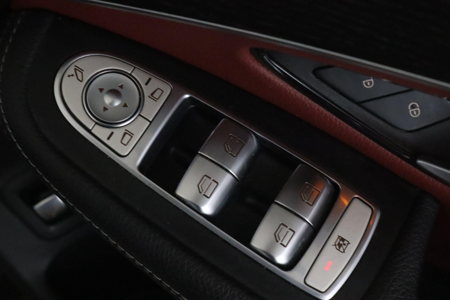 Used Mercedes-Benz GLC 2020 for sale - 76976320: Photo 19