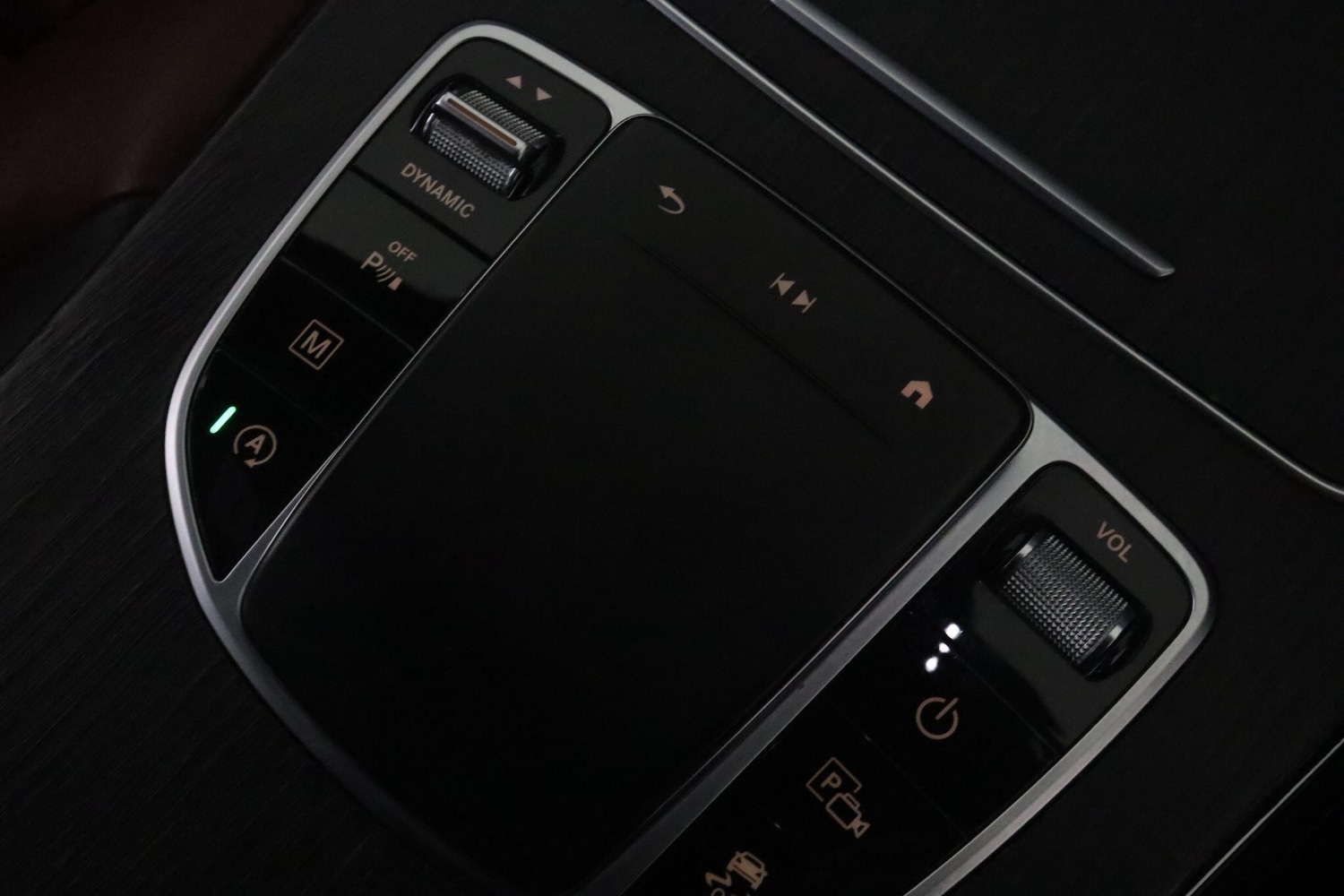 Used Mercedes-Benz GLC 2020 for sale - 76976320: Photo 25