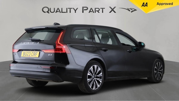 Used Volvo V60 2023 for sale - 74668539: Photo 7