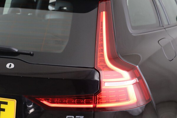 Used Volvo V60 2023 for sale - 74668539: Photo 9