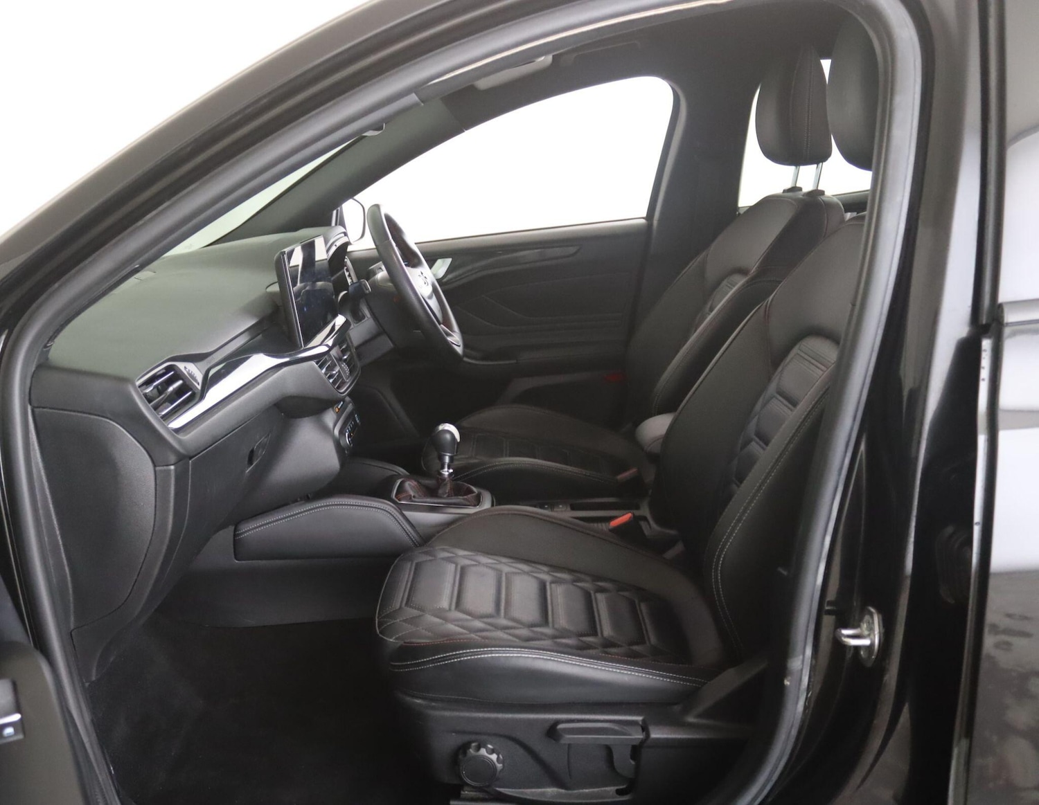 Used Ford Focus 2022 for sale - 76990801: Photo 6