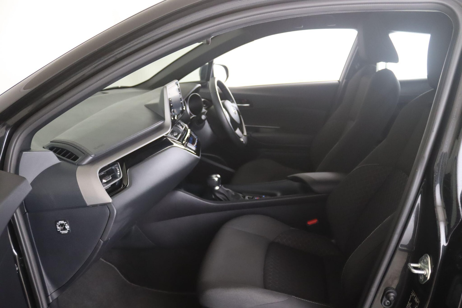 Used Toyota C-HR 2023 for sale - 77612183: Photo 11