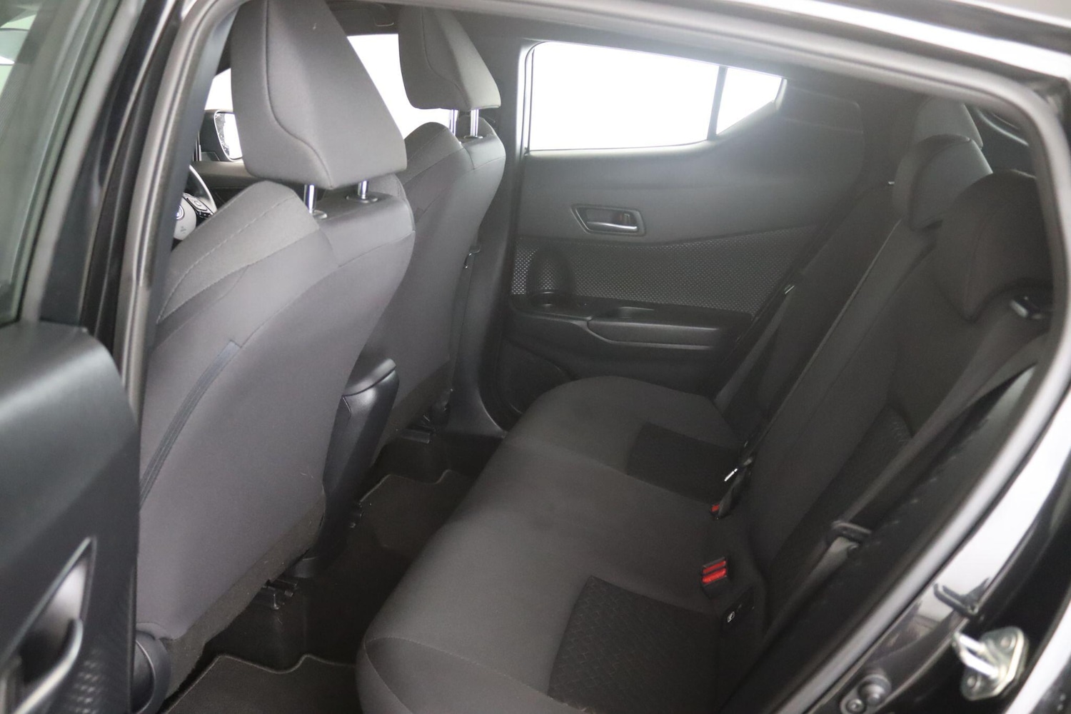 Used Toyota C-HR 2023 for sale - 77612183: Photo 12