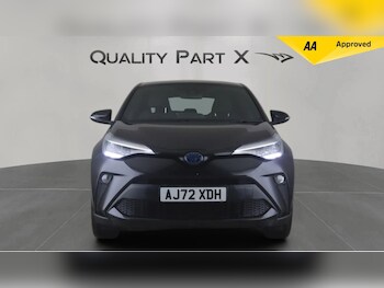 Used Toyota C-HR 2023 for sale - 77612183: Photo