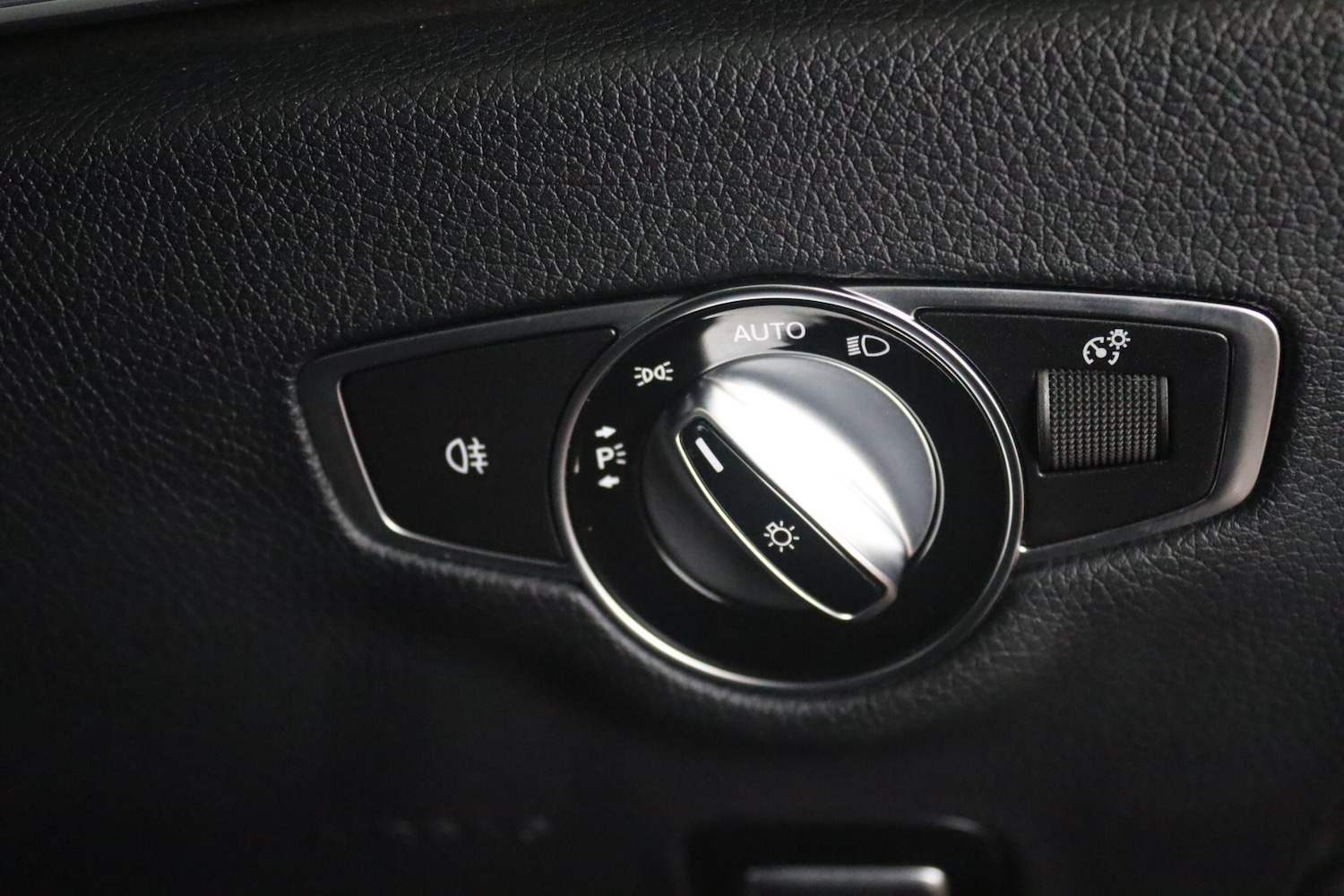 Used Mercedes-Benz E Class 2020 for sale - 77108961: Photo 17