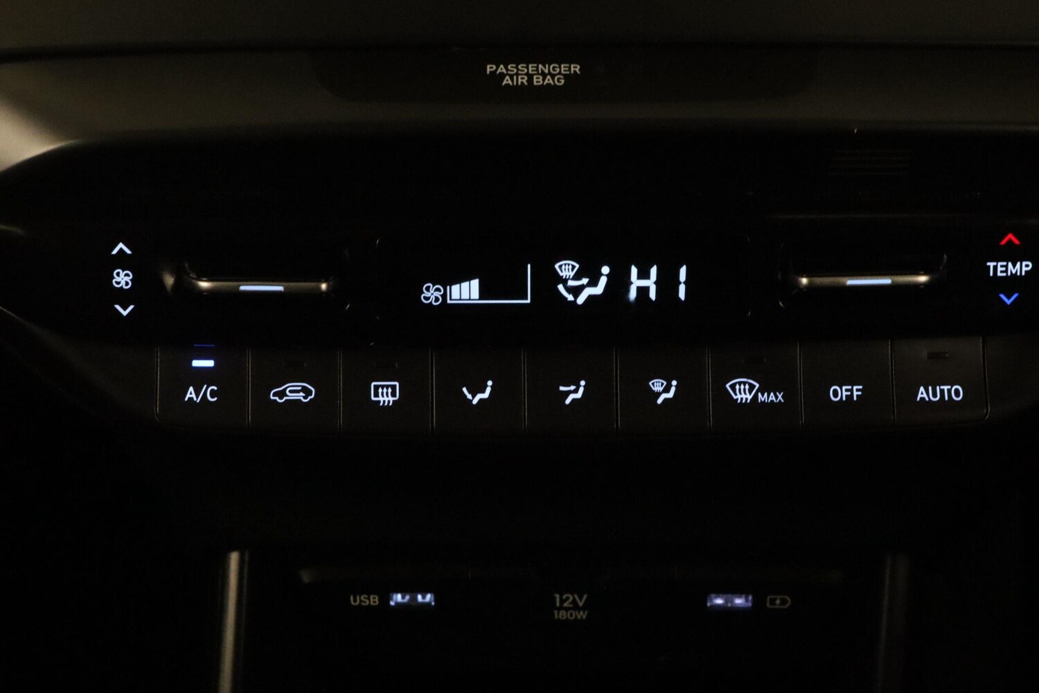 Used Hyundai i20 2022 for sale - 76645748: Photo 24