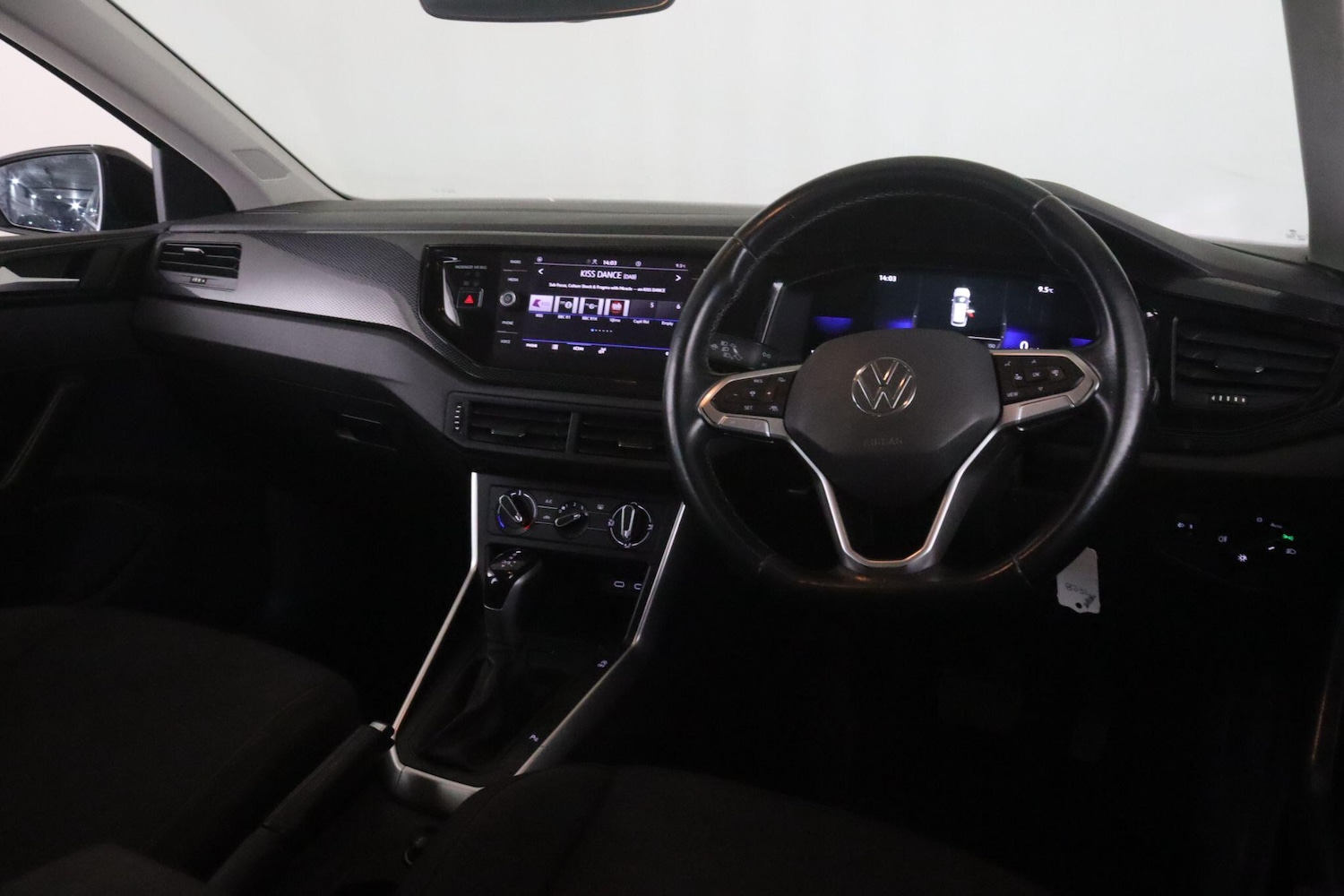 Used Volkswagen Polo 2024 for sale - 77306269: Photo 12