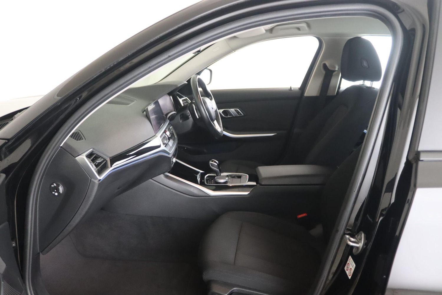 Used BMW 3 Series 2022 for sale - 76832116: Photo 11