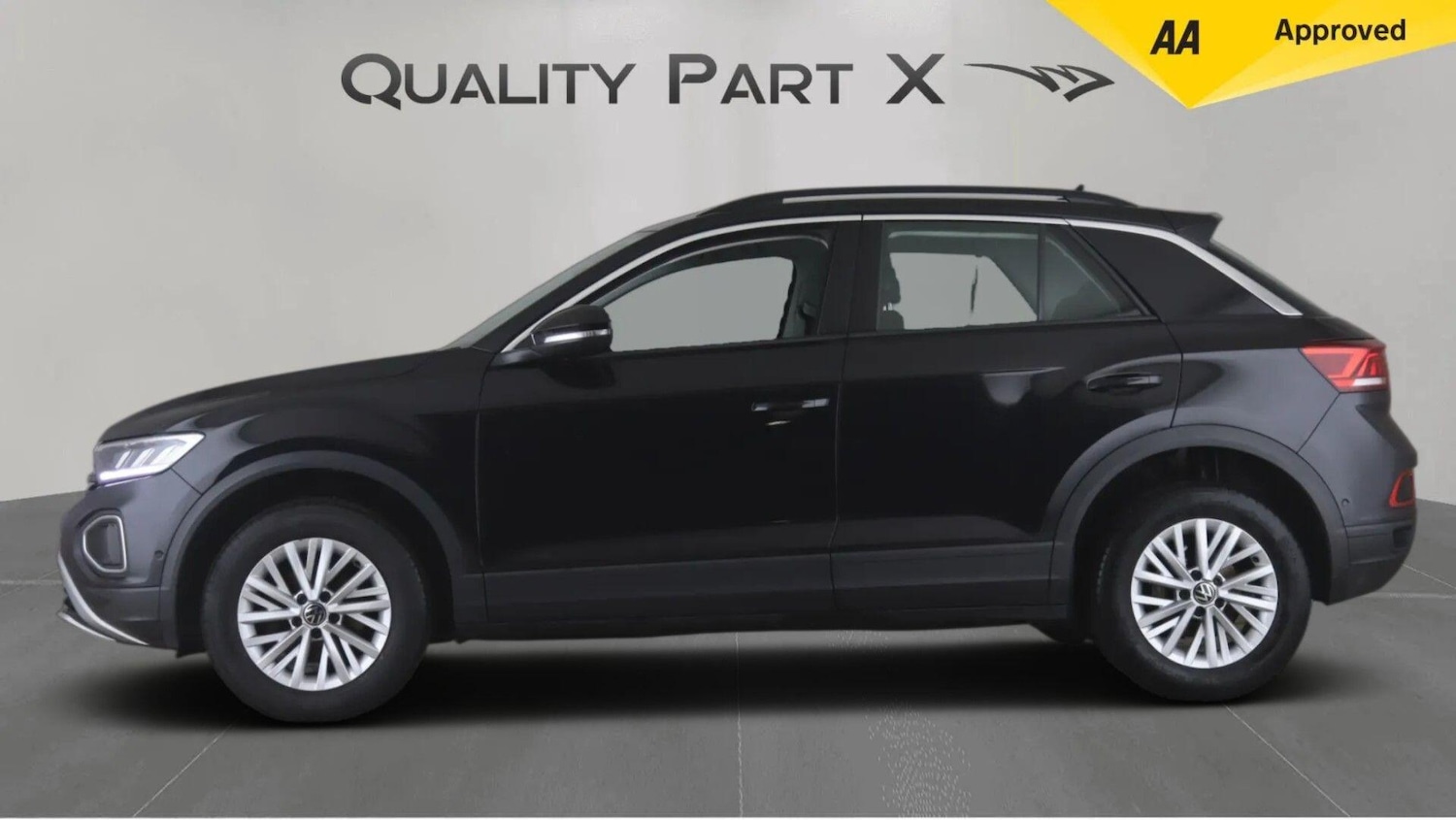 Used Volkswagen T-Roc 2022 for sale - 77440579: Photo 4