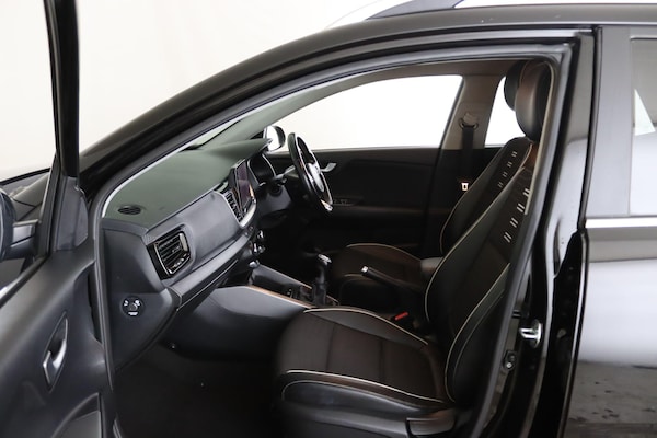 Used Kia Stonic 2022 for sale - 76083983: Photo 11
