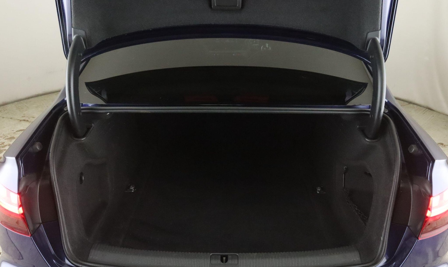 Used Audi A4 2020 for sale - 77723378: Photo 13