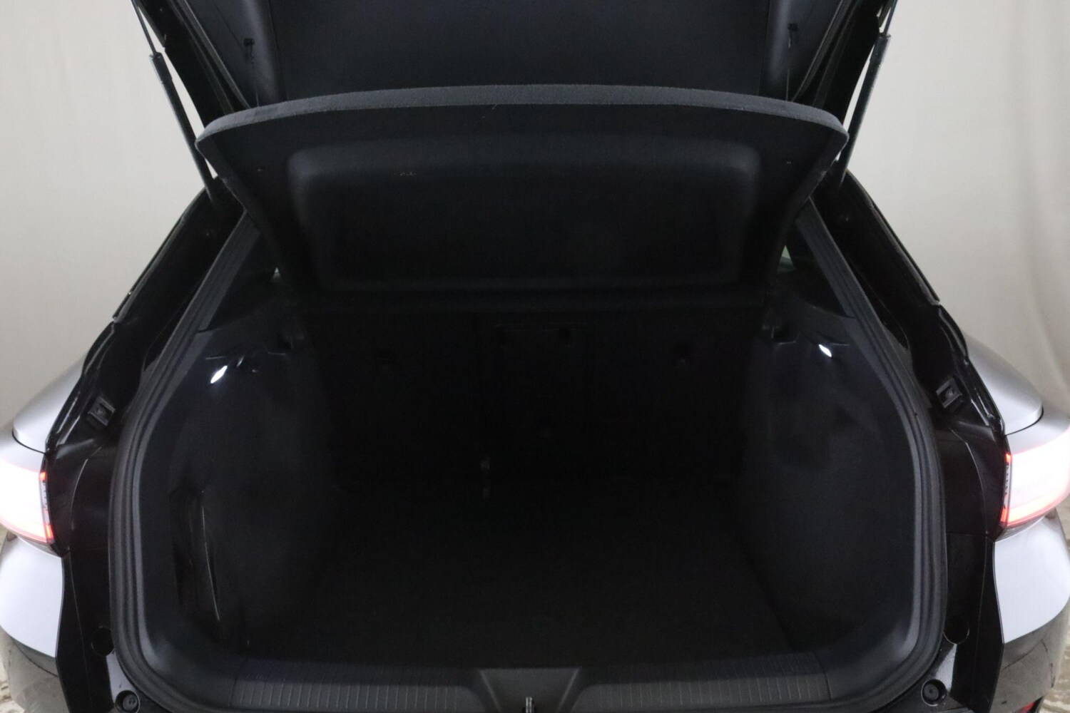 Used Volkswagen ID.4 2022 for sale - 76912983: Photo 14