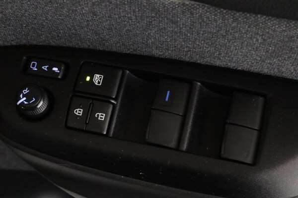 Used Toyota Yaris 2021 for sale - 76159207: Photo 17