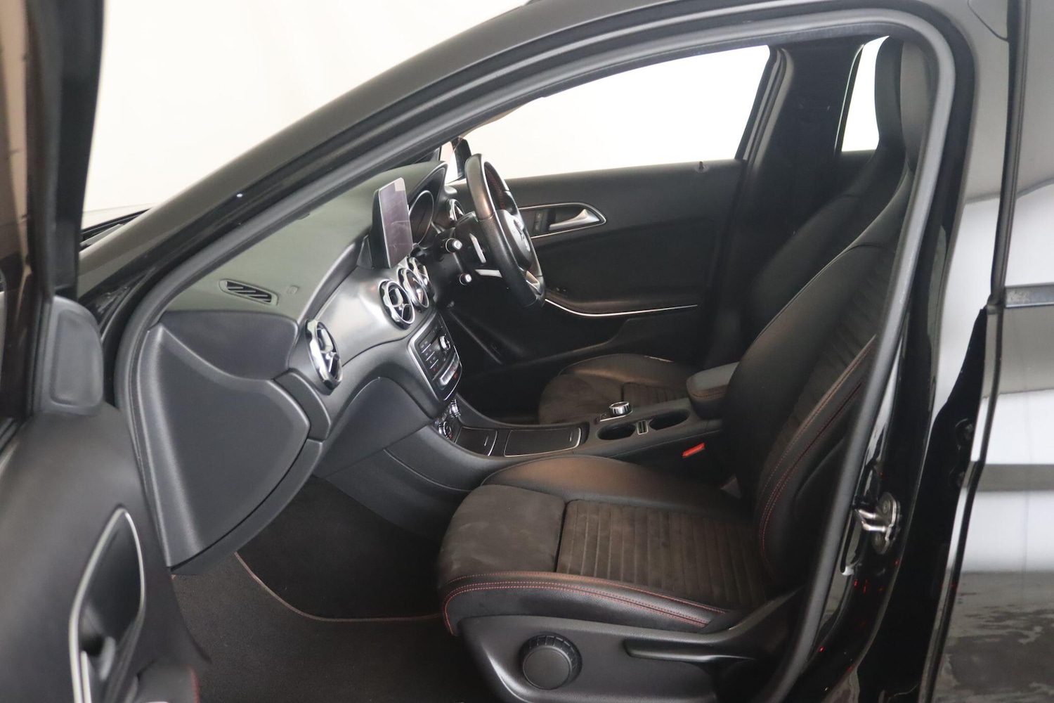 Used Mercedes-Benz GLA 2019 for sale - 76294468: Photo 11