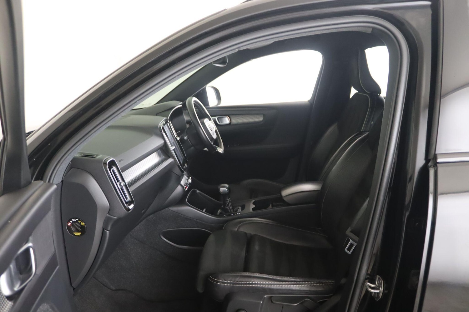 Used Volvo XC40 2020 for sale - 76360669: Photo 11