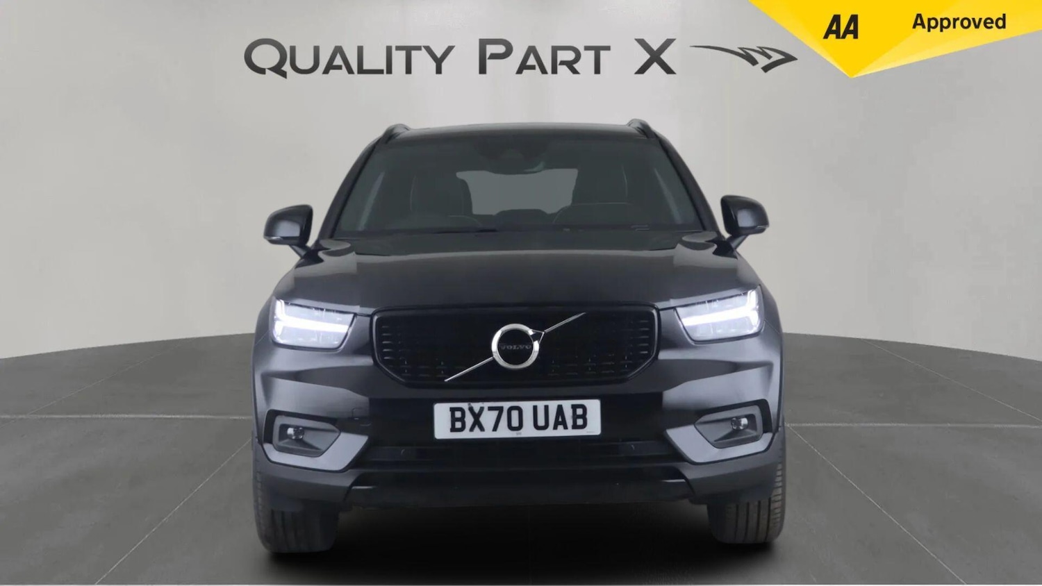 Used Volvo XC40 2020 for sale - 76360669: Photo 2