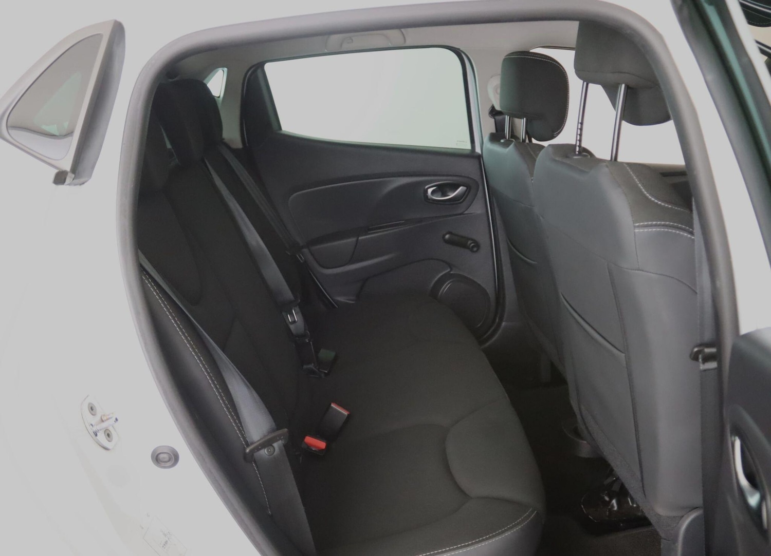 Used Renault Clio 2019 for sale - 75928232: Photo 14