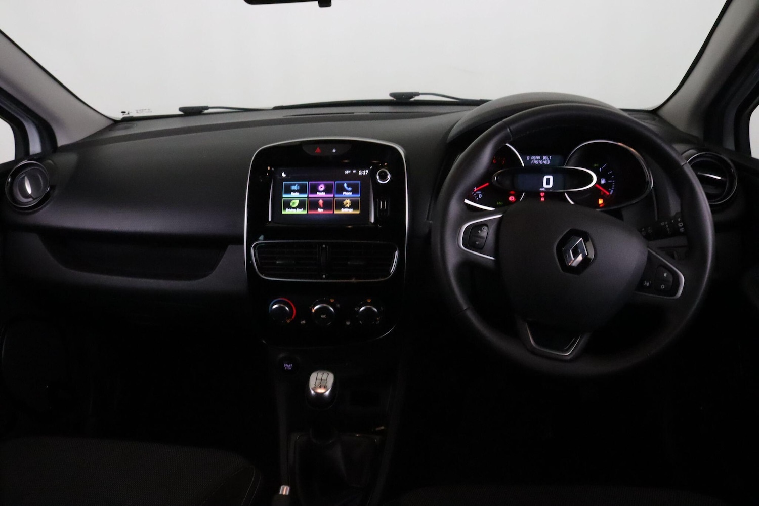 Used Renault Clio 2019 for sale - 75928232: Photo 15