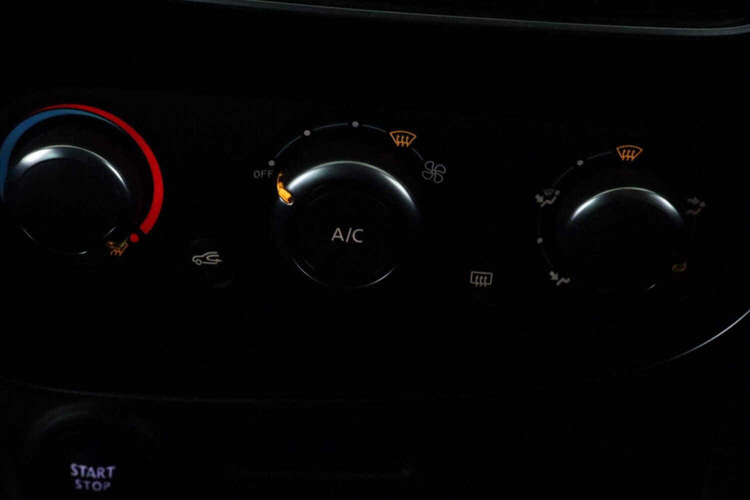 Used Renault Clio 2019 for sale - 75928232: Photo 23