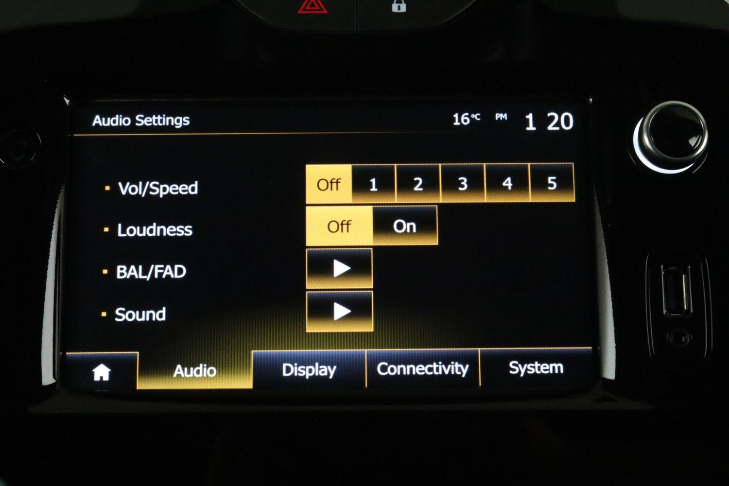 Used Renault Clio 2019 for sale - 75928232: Photo 29