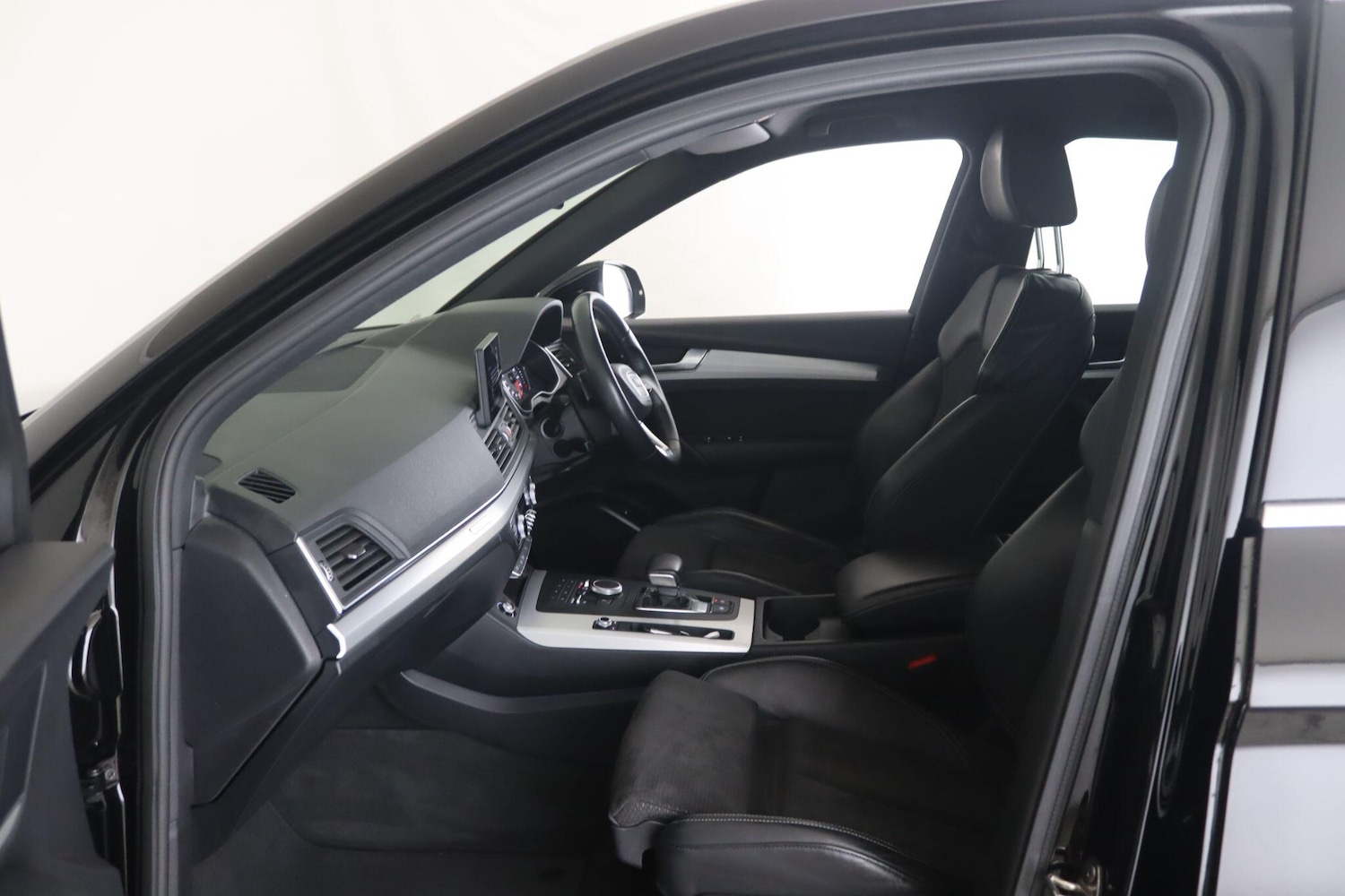 Used Audi Q5 2020 for sale - 76742641: Photo 11