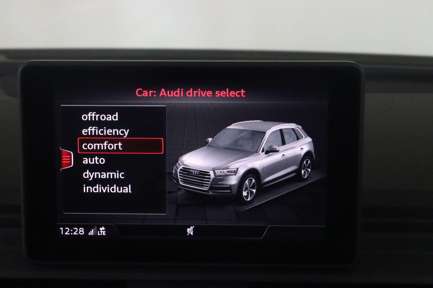 Used Audi Q5 2020 for sale - 76742641: Photo 29