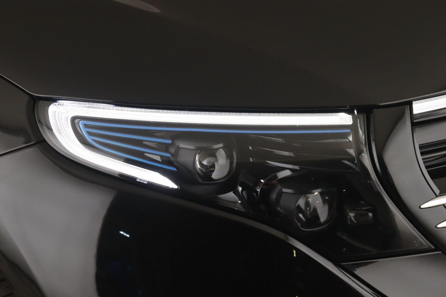 Used Mercedes-Benz EQC 2022 for sale - 76215612: Photo 9