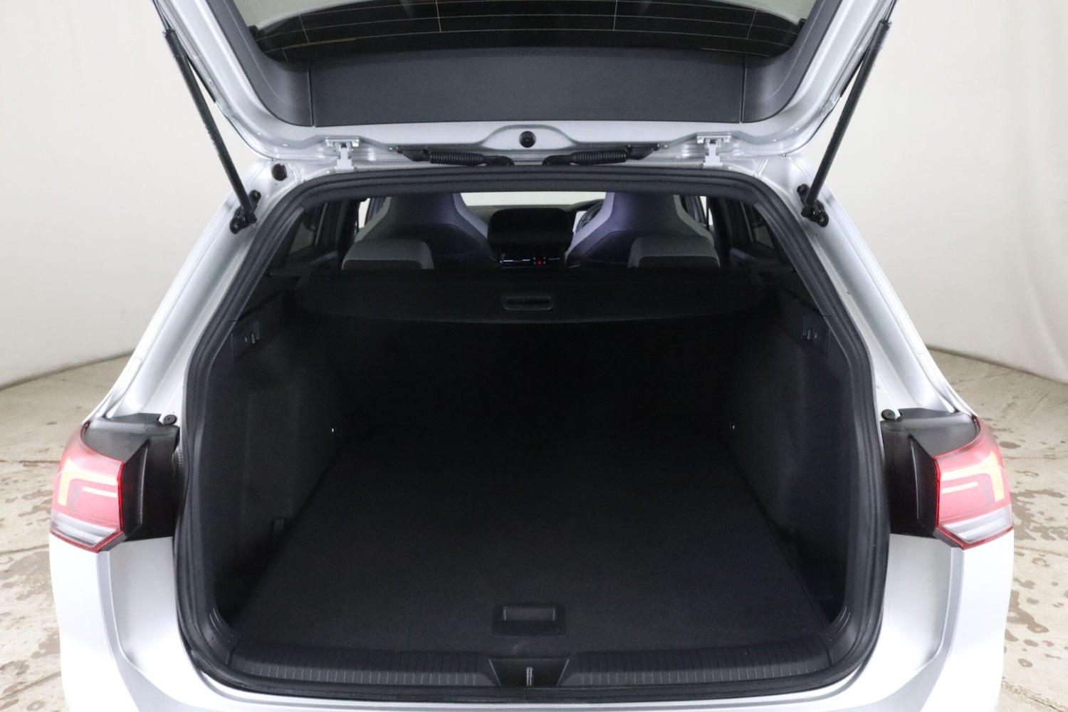 Used Volkswagen Golf 2023 for sale - 76572667: Photo 16