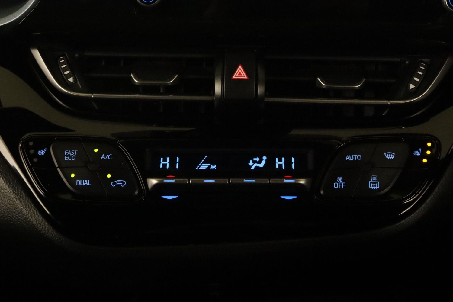 Used Toyota C-HR 2022 for sale - 76399378: Photo 23