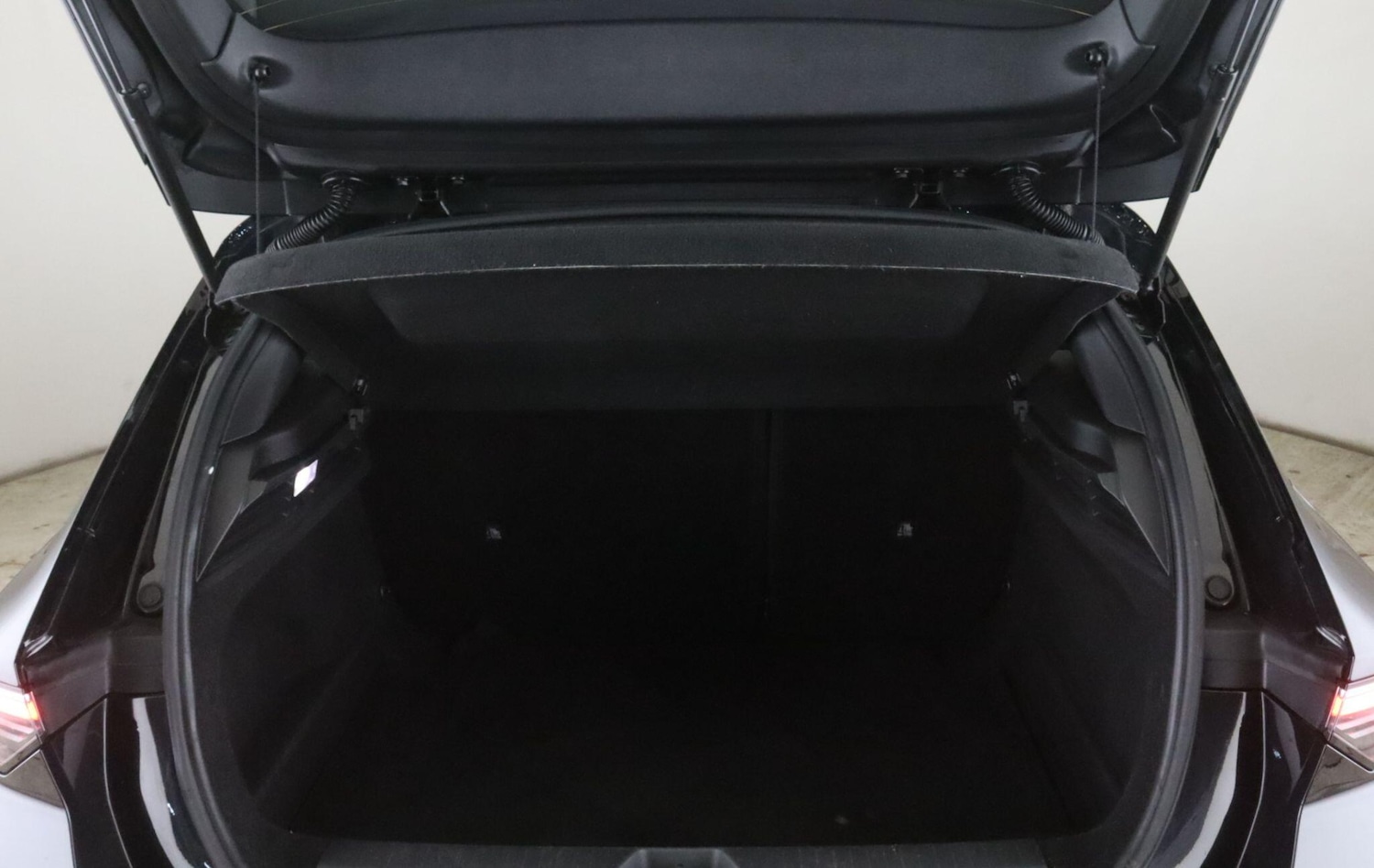 Used Vauxhall Astra 2023 for sale - 77425105: Photo 12