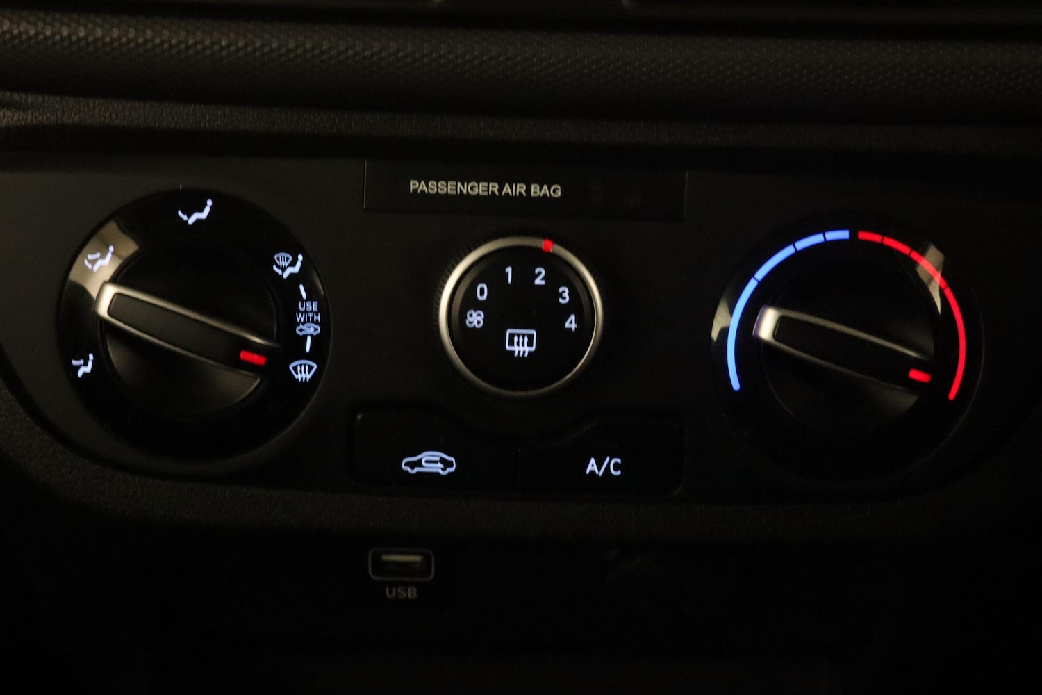 Used Hyundai i10 2022 for sale - 77029936: Photo 24