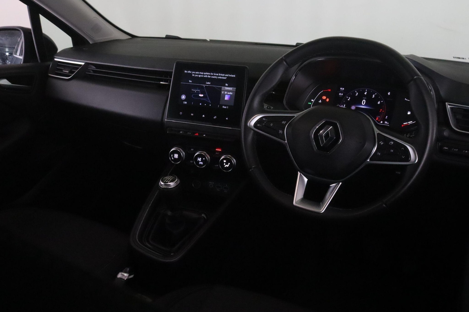 Used Renault Clio for sale - 77647062: Photo 15