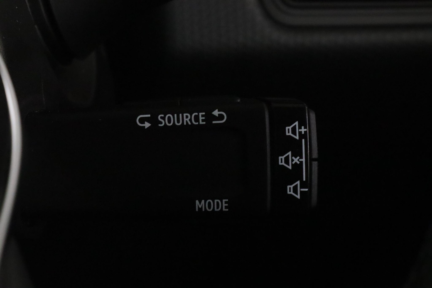 Used Renault Clio for sale - 77647062: Photo 21