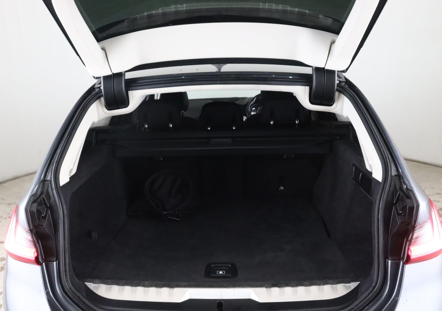 Used BMW 3 Series 2021 for sale - 76228086: Photo 13