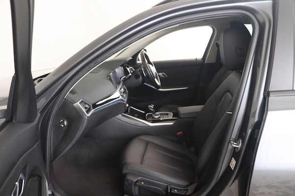 Used BMW 3 Series 2021 for sale - 76228086: Photo 9
