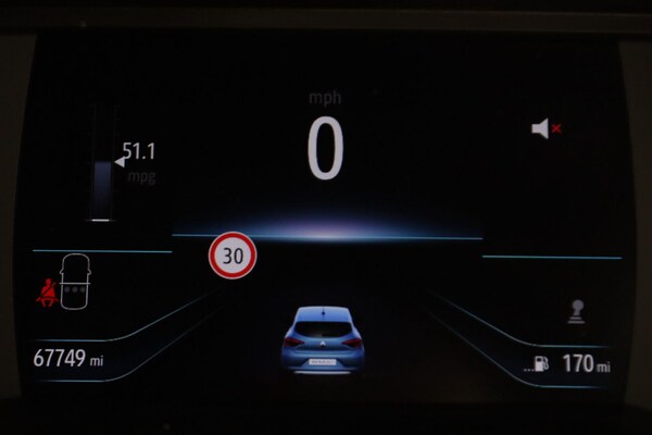 Used Renault Clio 2020 for sale - 75477905: Photo 17