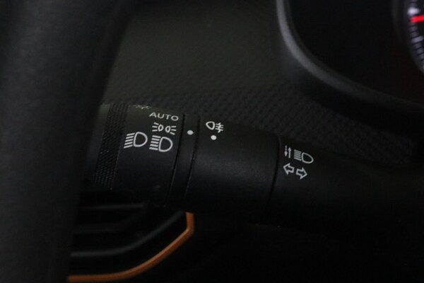 Used Dacia Sandero Stepway 2021 for sale - 76294457: Photo 21