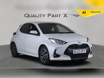 Used Toyota Yaris 2023 for sale - 79601520: Photo